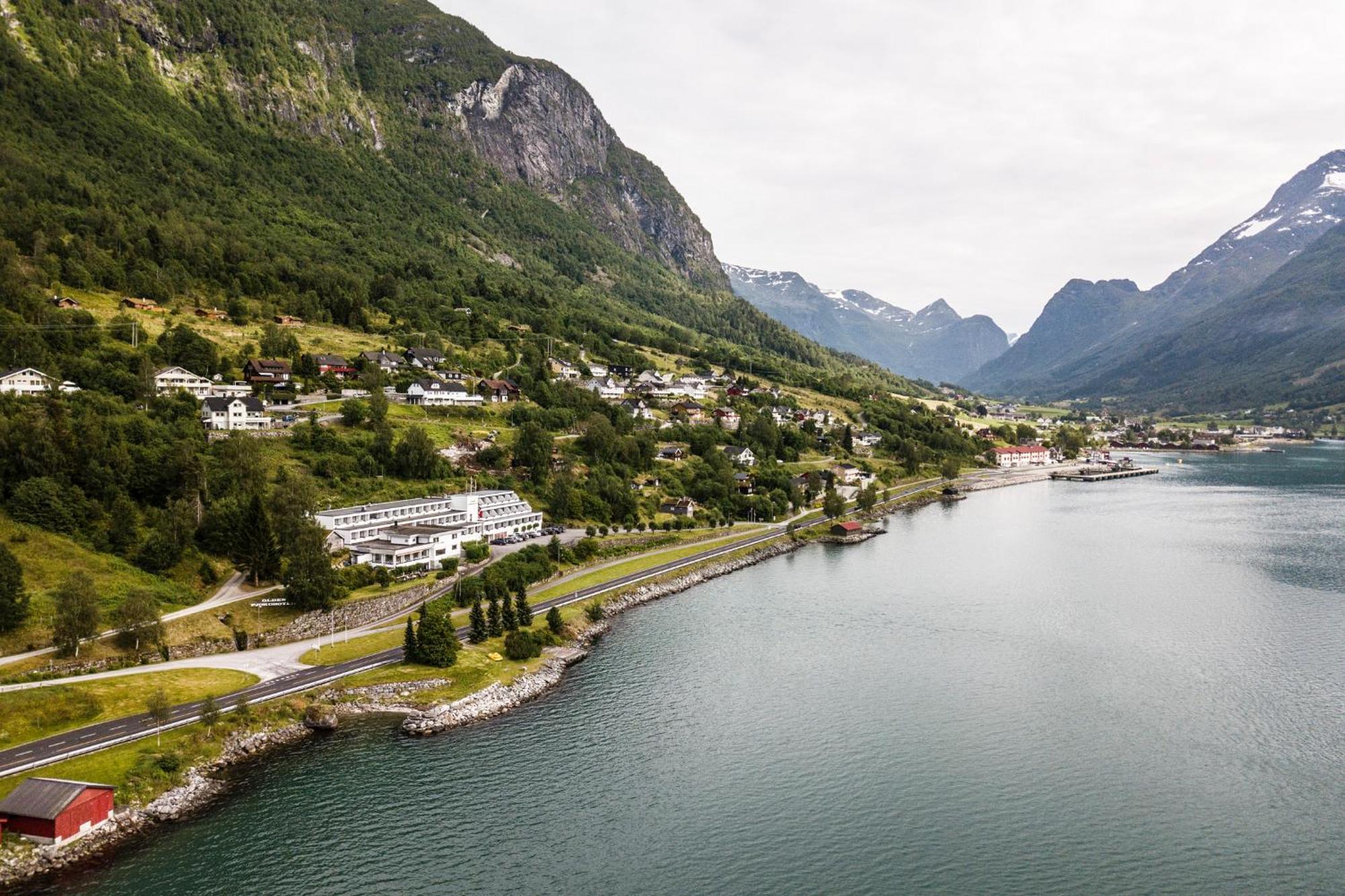 Olden Fjordhotel Exterior photo